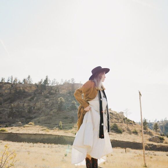 1970's Wedding Dress, Vintage White Eye-lit details, yellow ribbon, Size Medium - Picture 12 of 14